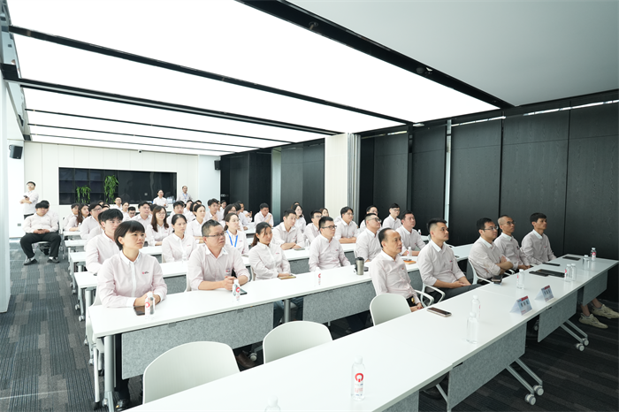 QGM: सैन्य परेड सँगै हेर्दै र प्रगतिको लागि बल जम्मा गर्दै