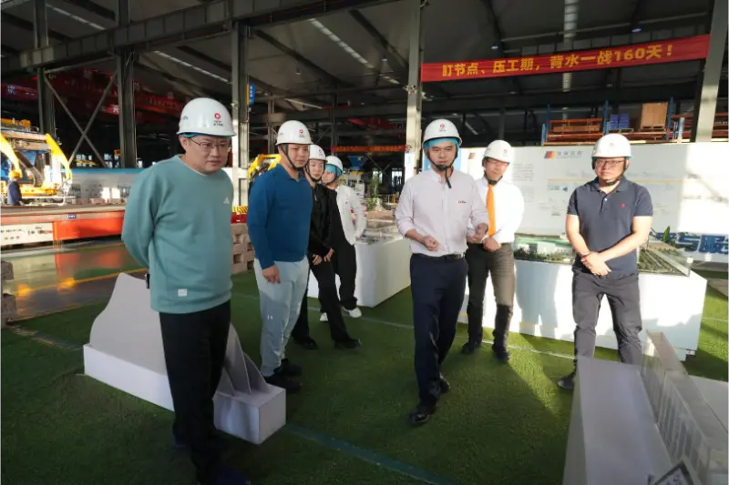 नानआन रिटर्न ओभरसीज स्टुडेन्ट्स एसोसिएसनले क्वाङगोङ मेसिनरी कम्पनी लिमिटेडको भ्रमण र अनुसन्धान गरेको थियो।