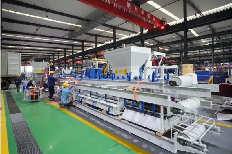 वसन्त समय कडा परिश्रम र प्रगतिको लागि उत्तम समय हो। Quangong मेसिनरी कं, लिमिटेड विदेशमा सामान ढुवानी व्यस्त छ।